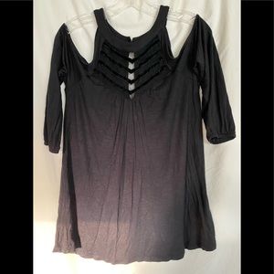 Maurices black off shoulder shirt size Small